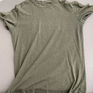 Lululemon size large t shirt